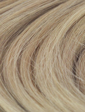 Load image into Gallery viewer, 20" Sandy Blonde Clip In Extensions
